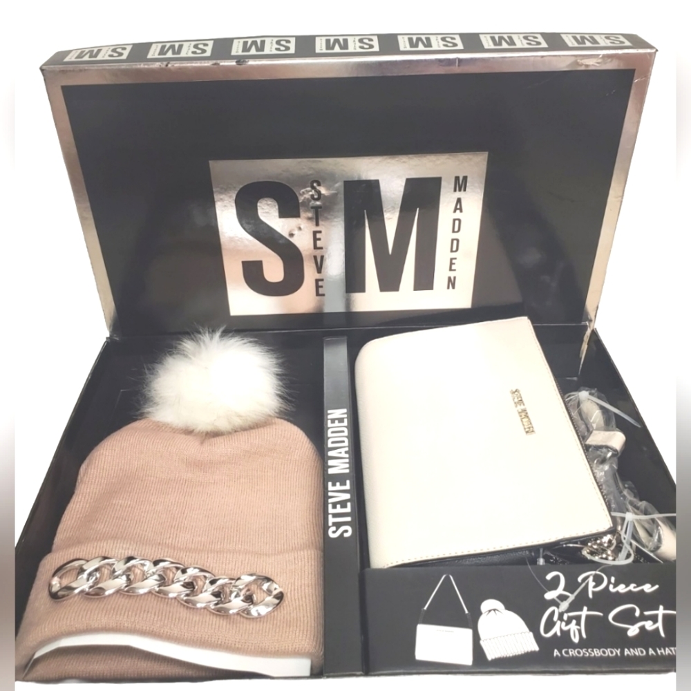 NWT Steve Madden hat/purse gift set